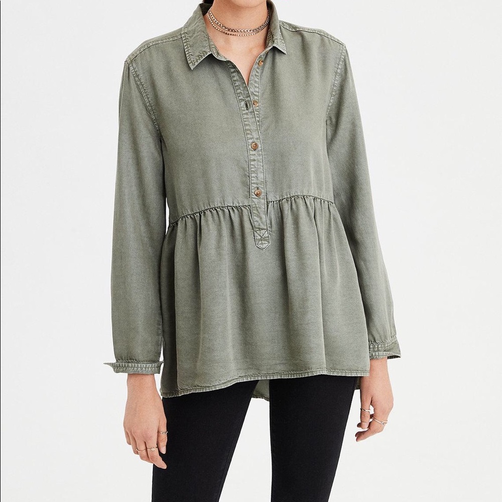 American Eagle Half-button peplum top